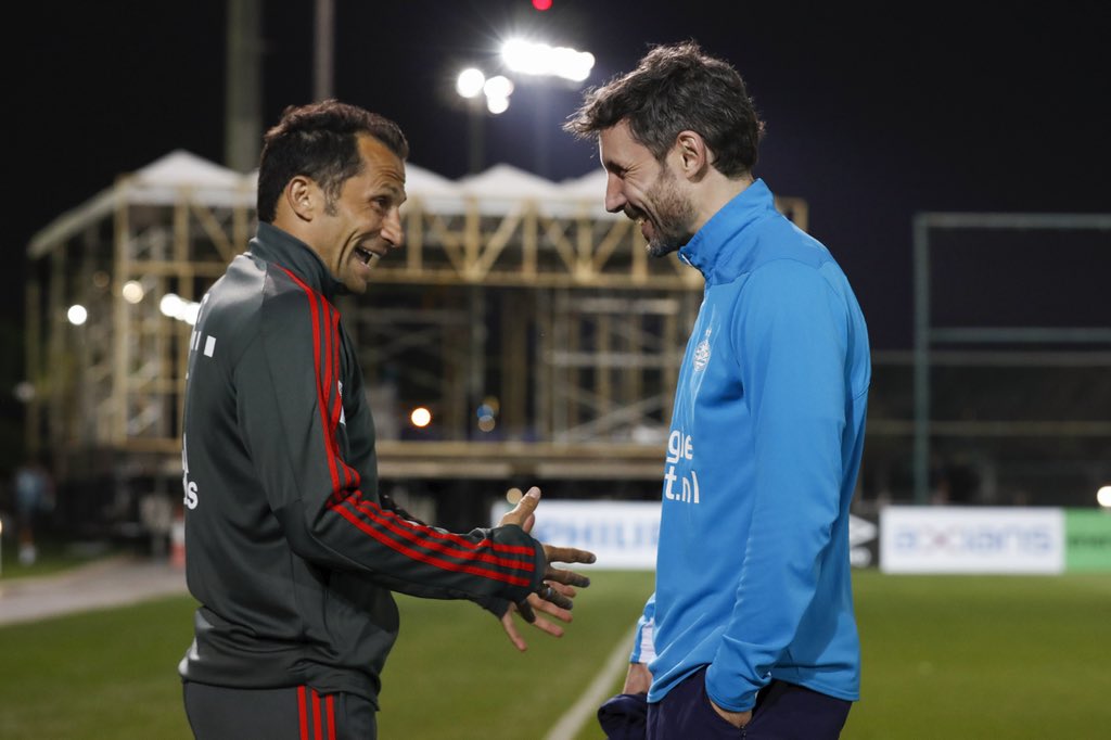 足球比赛更 足球比赛更